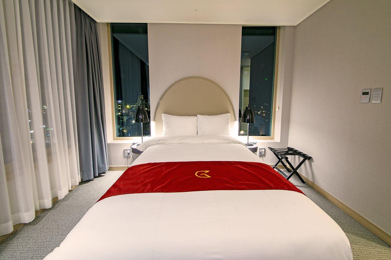 Golden Tulip Essential Namgang Ξενοδοχείο Jinju Εξωτερικό φωτογραφία