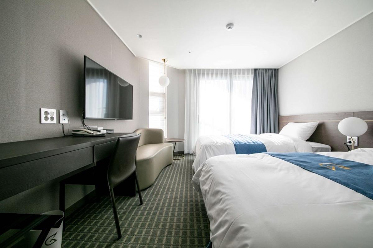 Golden Tulip Essential Namgang Ξενοδοχείο Jinju Εξωτερικό φωτογραφία