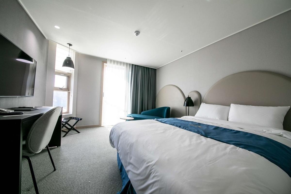Golden Tulip Essential Namgang Ξενοδοχείο Jinju Εξωτερικό φωτογραφία